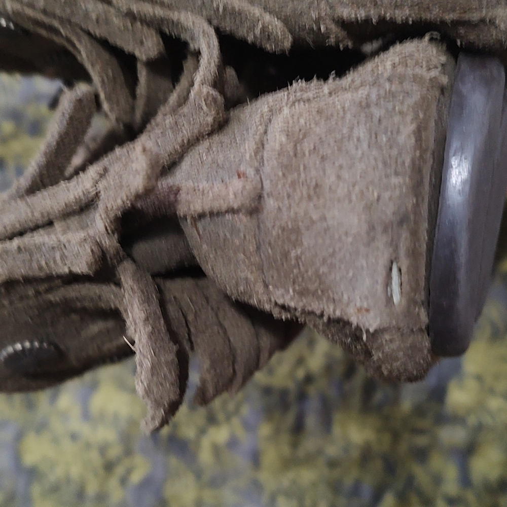Minnetonka Moccasins size 8 (Olive Green) - Picture 7 of 7